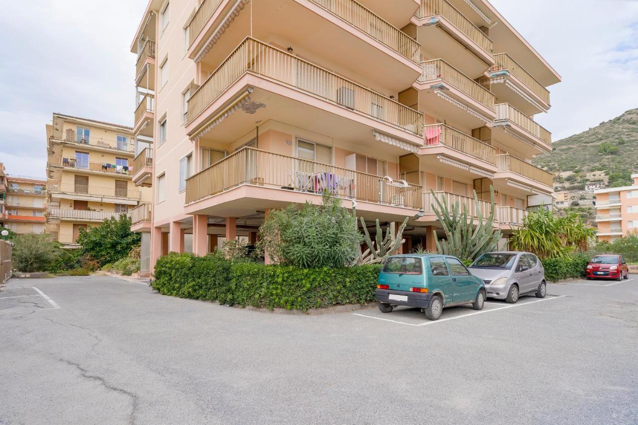 Near The Sea - Wifi And Parking Διαμέρισμα Βεντιμίλια Εξωτερικό φωτογραφία